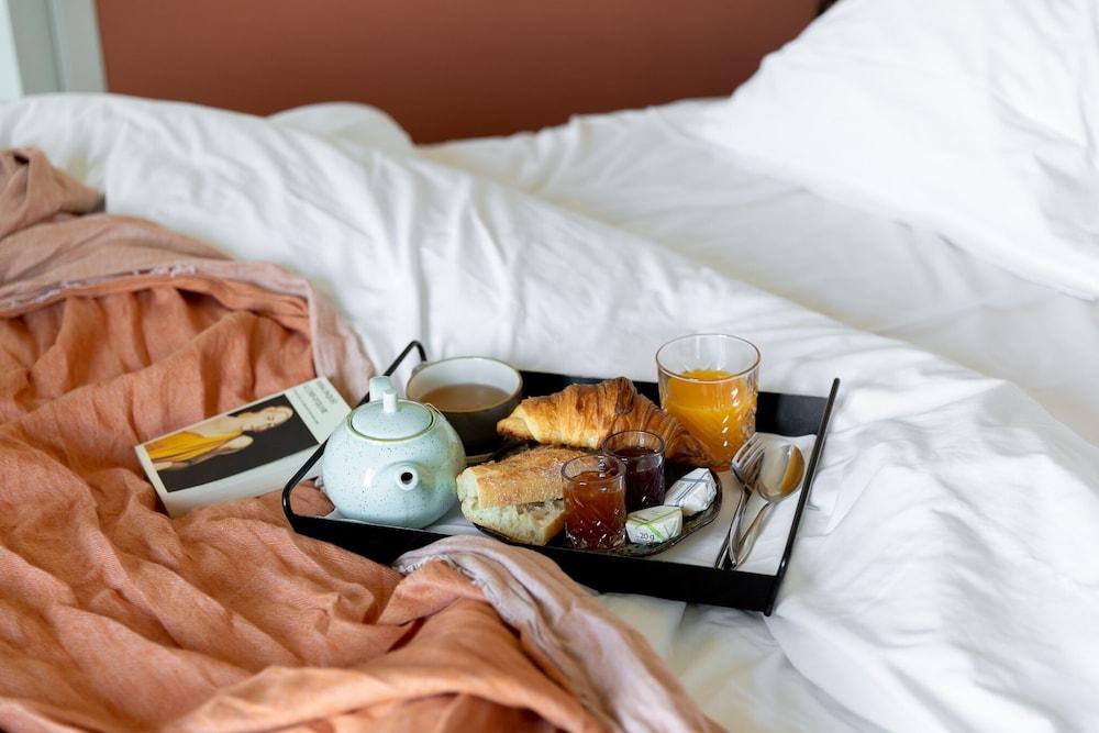 ดัวซี เอตวล โฮเทล Hotel ปารีส ภายนอก รูปภาพ