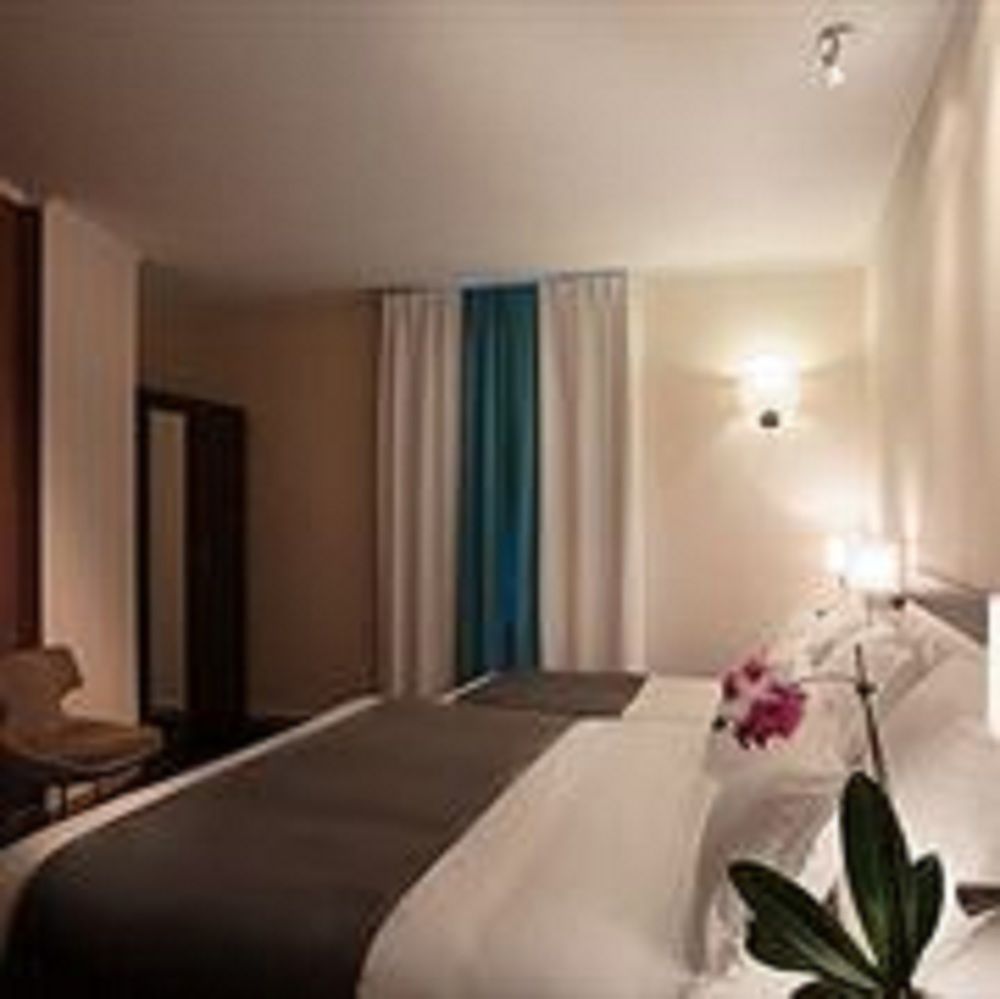 ดัวซี เอตวล โฮเทล Hotel ปารีส ภายนอก รูปภาพ