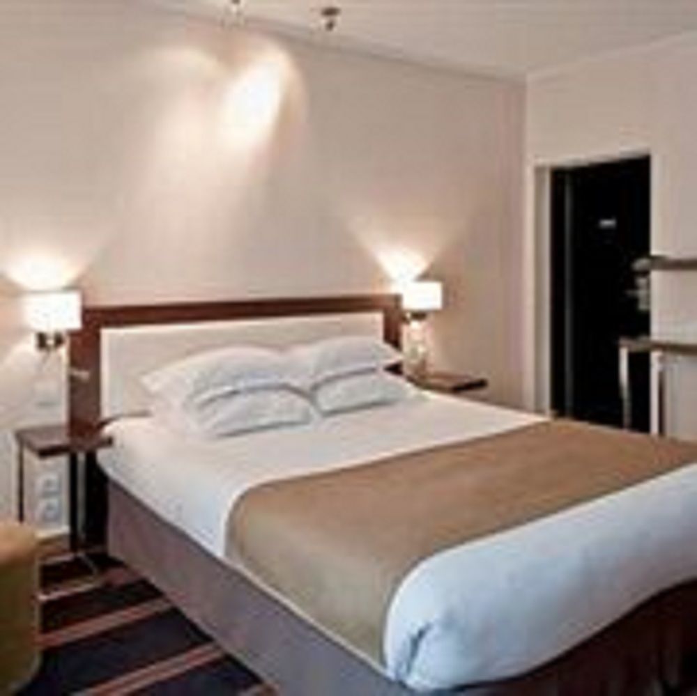 ดัวซี เอตวล โฮเทล Hotel ปารีส ภายนอก รูปภาพ