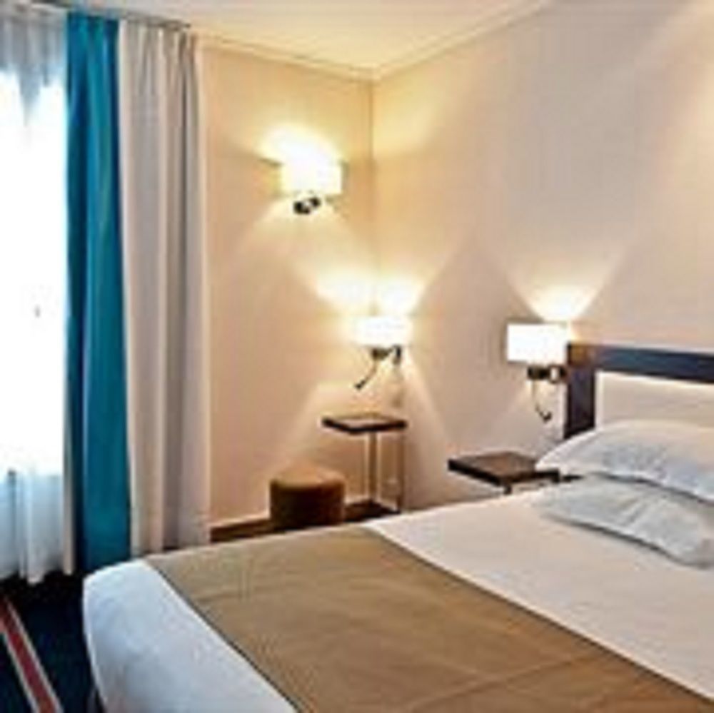 ดัวซี เอตวล โฮเทล Hotel ปารีส ภายนอก รูปภาพ