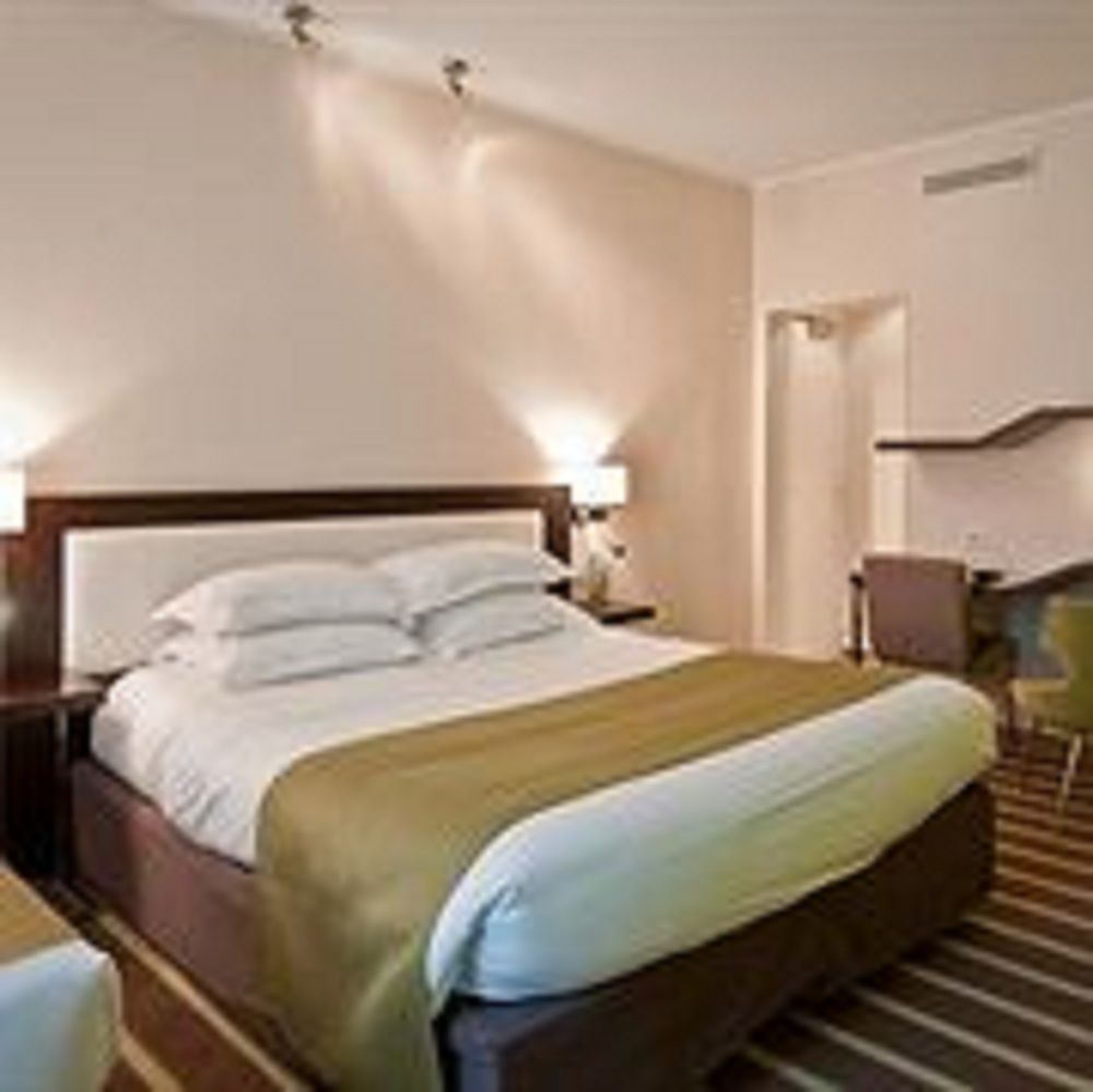 ดัวซี เอตวล โฮเทล Hotel ปารีส ภายนอก รูปภาพ