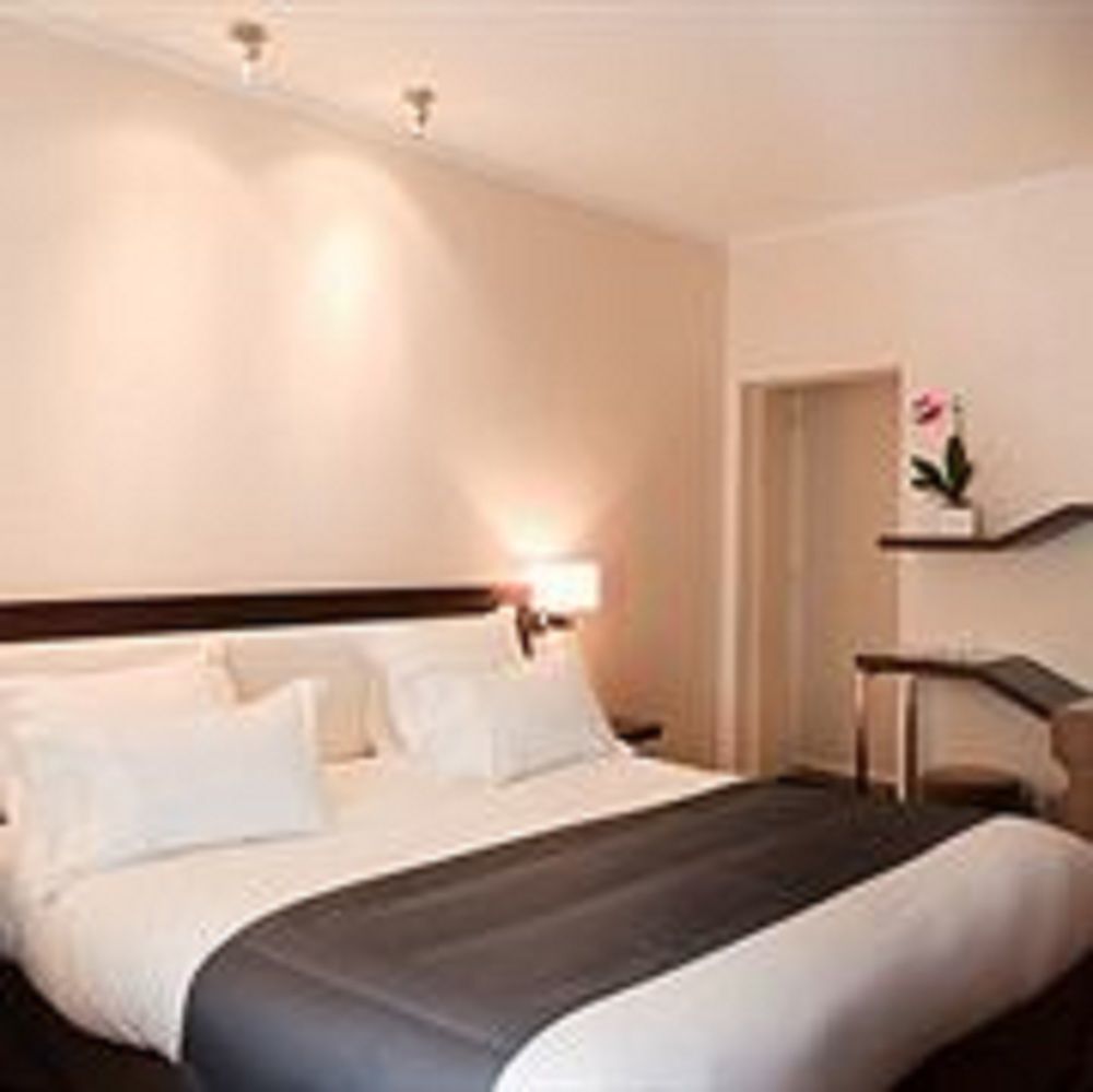 ดัวซี เอตวล โฮเทล Hotel ปารีส ภายนอก รูปภาพ